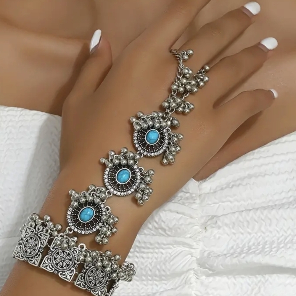 Exquisite Turquoise Embellished Mitten Bracelet - Vintage Bollywood Style, T4B1C